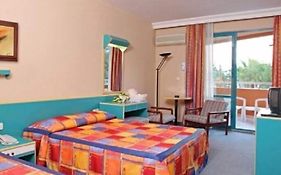 Merlin Beach Park Hotel
