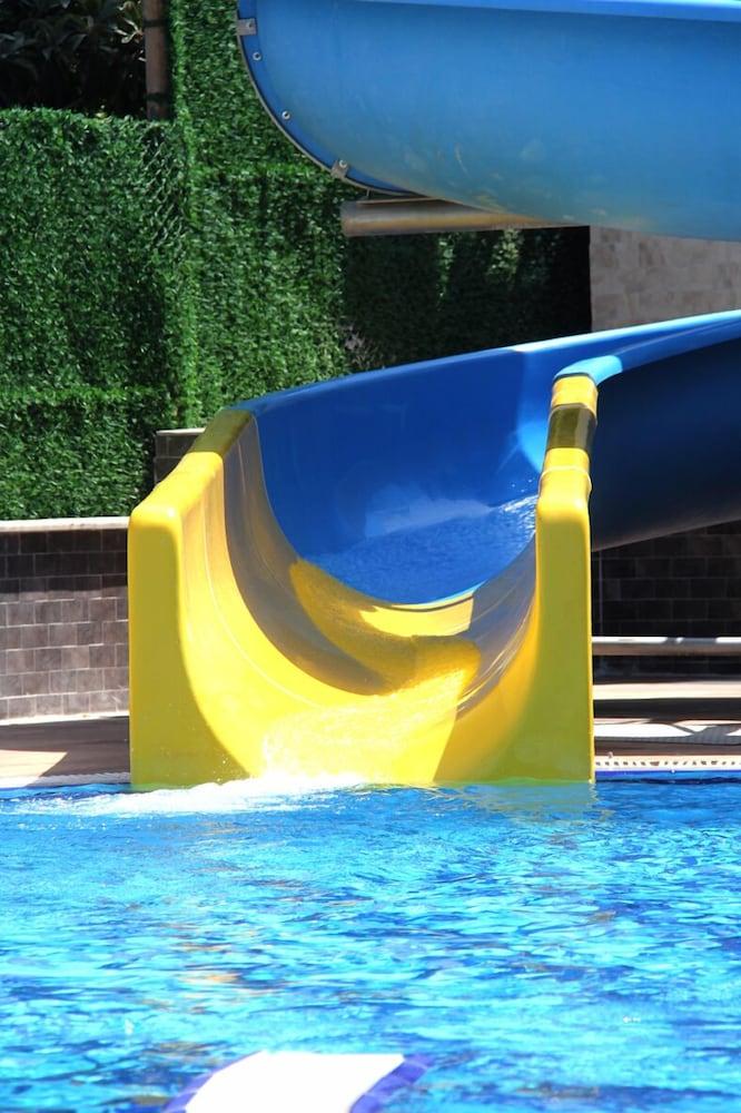 Merlin Beach Park Hotel Tosmur Экстерьер фото
