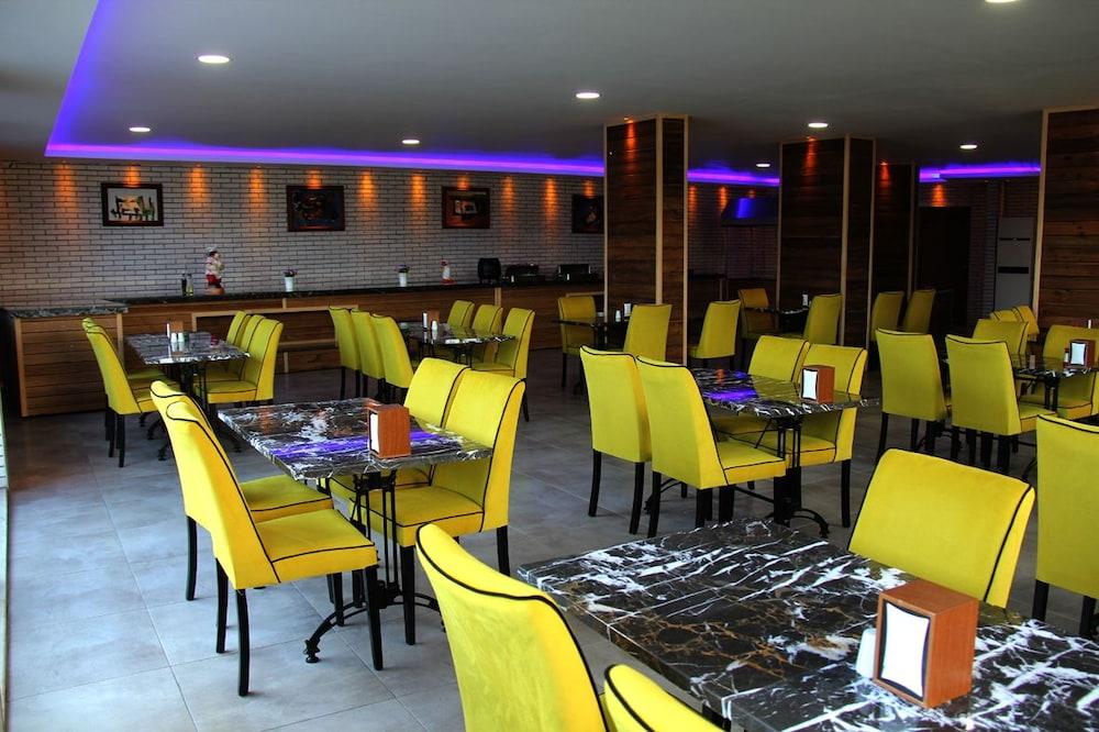 Merlin Beach Park Hotel Tosmur Экстерьер фото